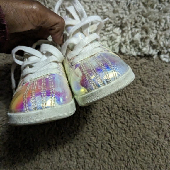 Kids Shoes - Picture 3 of 10